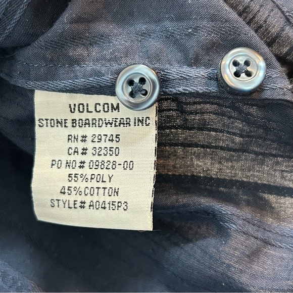 Volcom Dark Blue Casual Button Down Skater Vintage Y2K Shirt - Men’s Medium - Picture 8 of 11